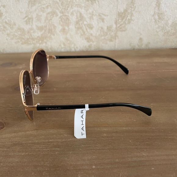 BNWT Tahari sunglasses - Picture 3 of 7